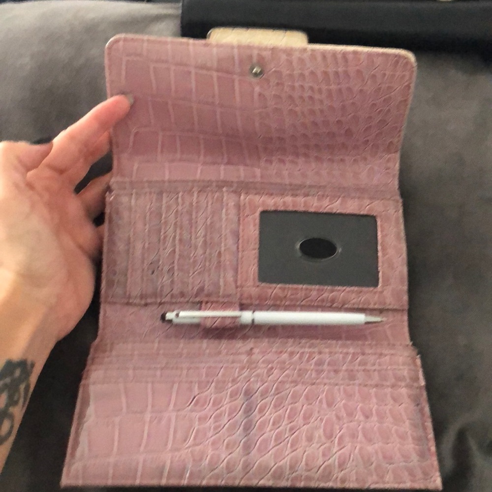 Pink Guess Wallets - Picture 2 of 2